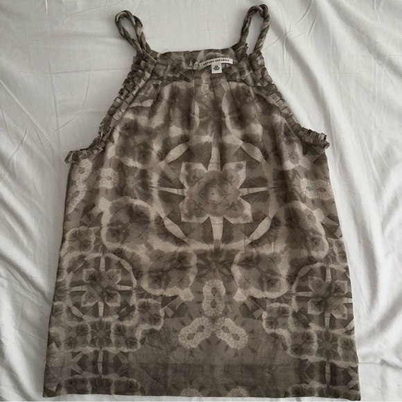 Banana Republic Gray Smocked Sleeveless 100% silk Top - Picture 3 of 7